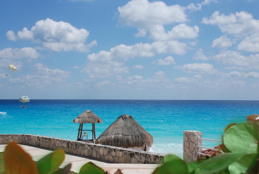 Solymar Beach Condos Cancún Esterno foto